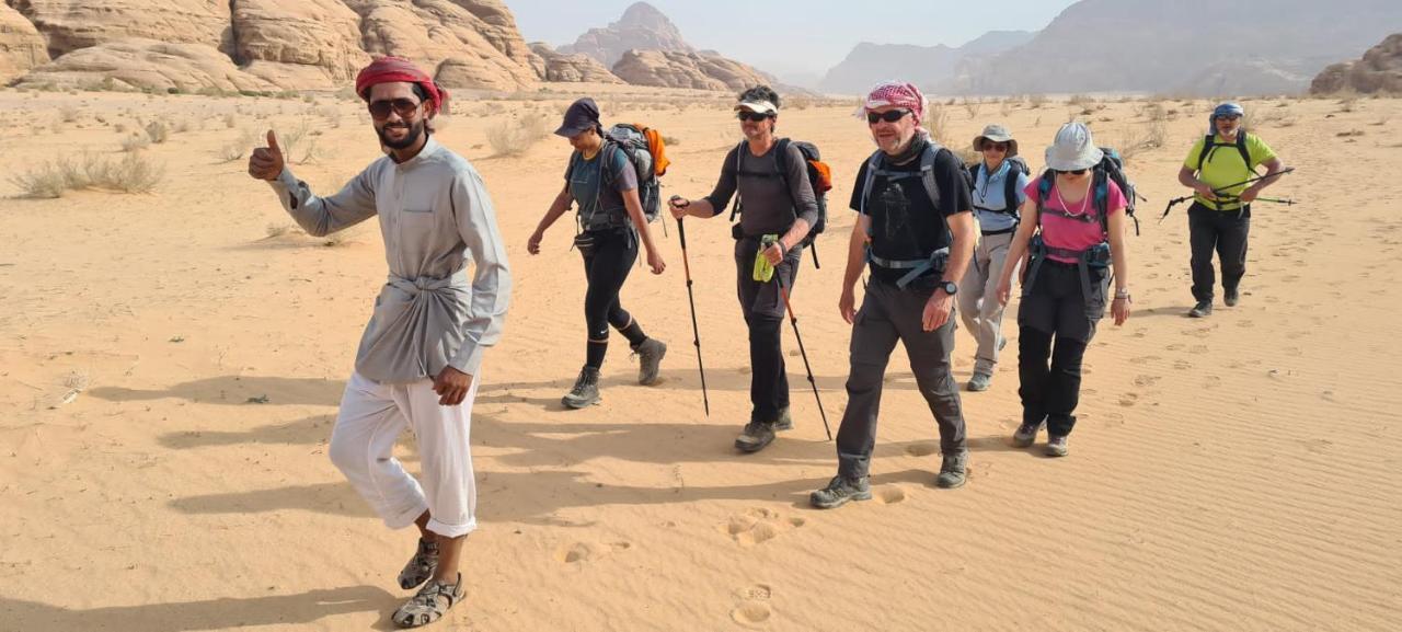 Star Guide Luxury Camp Hotell Wadi Rum Exteriör bild