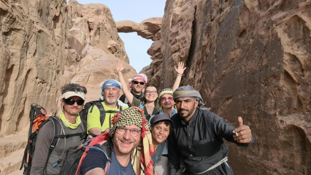 Star Guide Luxury Camp Hotell Wadi Rum Exteriör bild