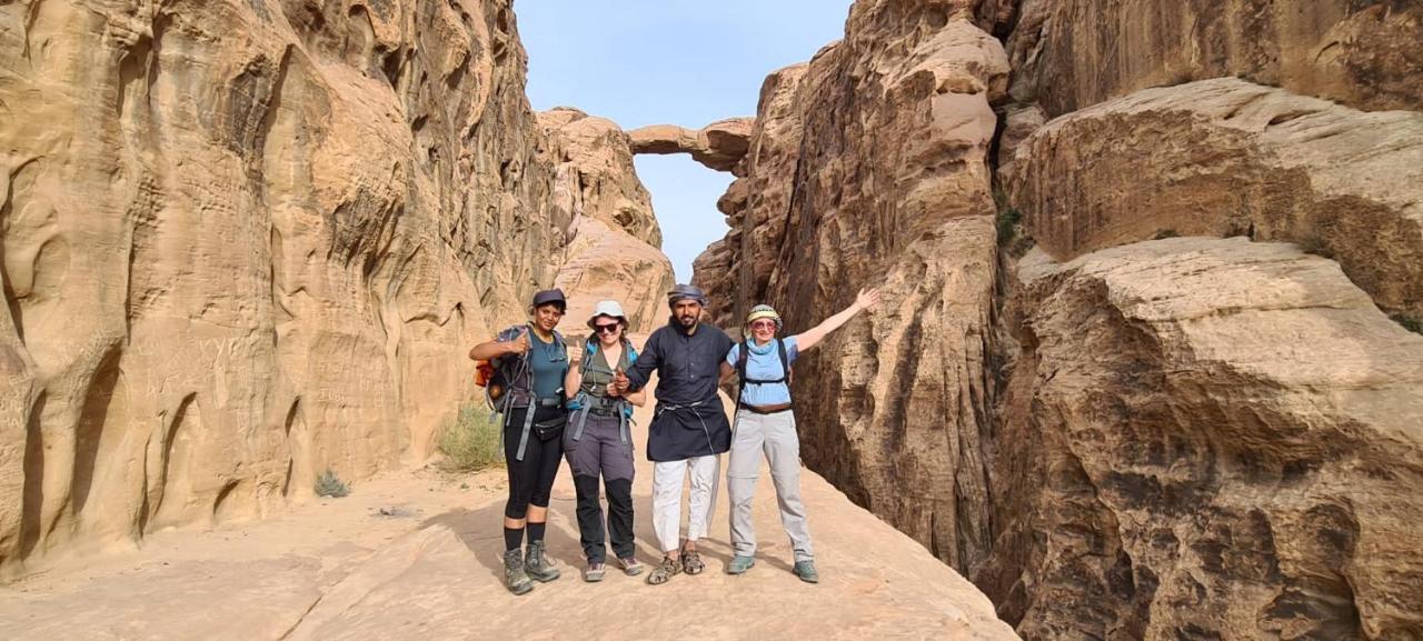 Star Guide Luxury Camp Hotell Wadi Rum Exteriör bild