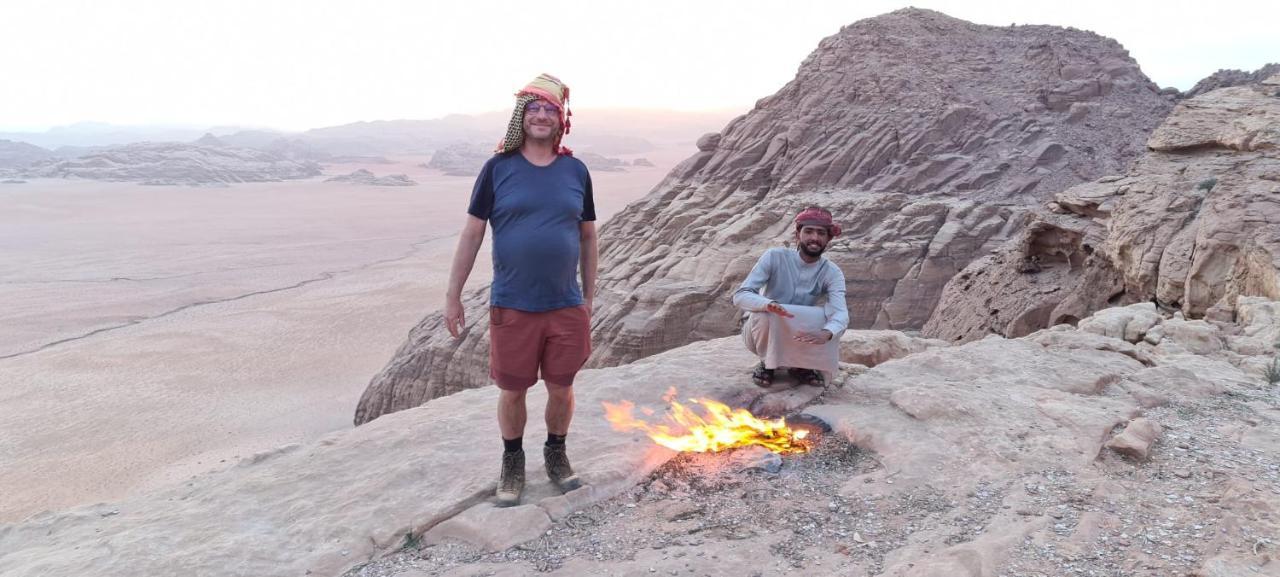 Star Guide Luxury Camp Hotell Wadi Rum Exteriör bild