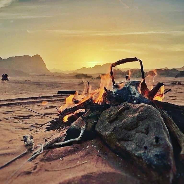 Star Guide Luxury Camp Hotell Wadi Rum Exteriör bild