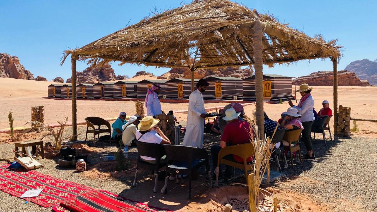 Star Guide Luxury Camp Hotell Wadi Rum Exteriör bild