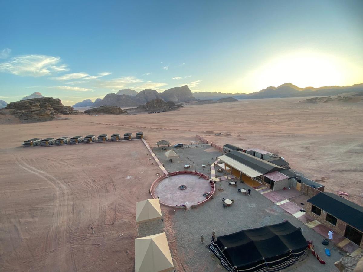 Star Guide Luxury Camp Hotell Wadi Rum Exteriör bild