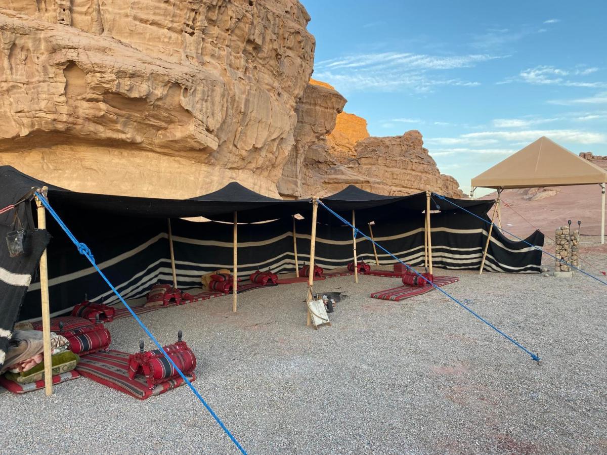Star Guide Luxury Camp Hotell Wadi Rum Exteriör bild