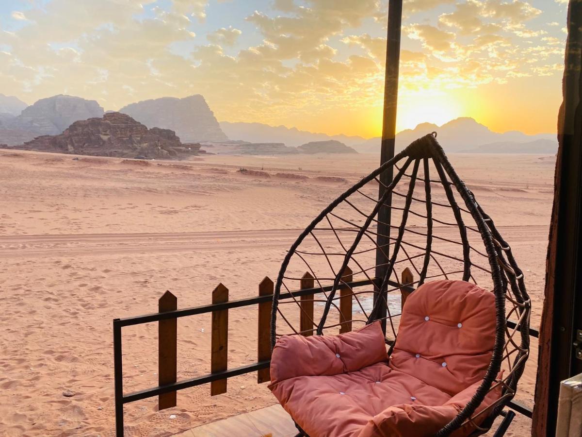 Star Guide Luxury Camp Hotell Wadi Rum Exteriör bild