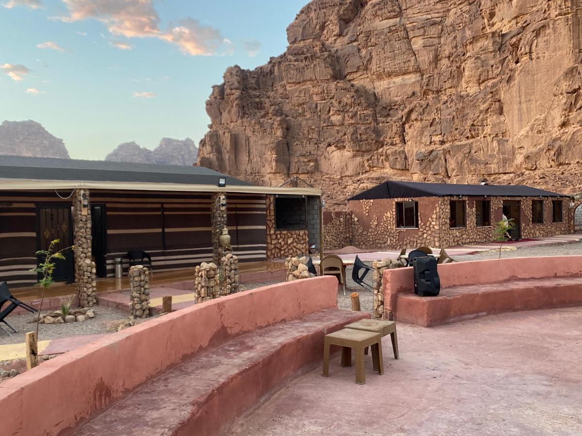 Star Guide Luxury Camp Hotell Wadi Rum Exteriör bild